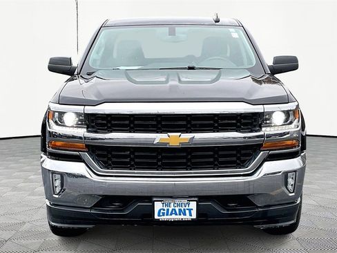 Used 2018 Chevrolet Silverado 1500 LT w/ All Star Edition image 2
