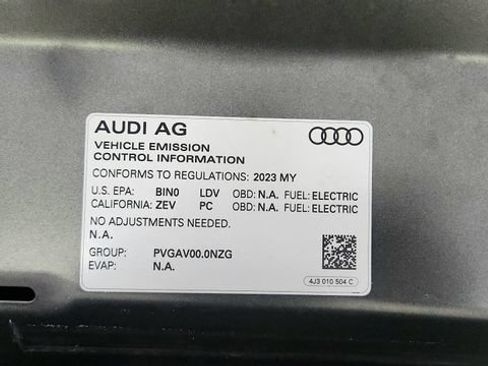 Used 2023 Audi e-tron GT Premium Plus AWD/4WD image 76
