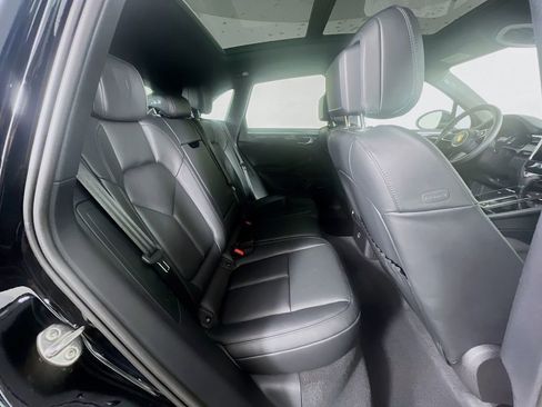 New 2026 Porsche Macan image 29