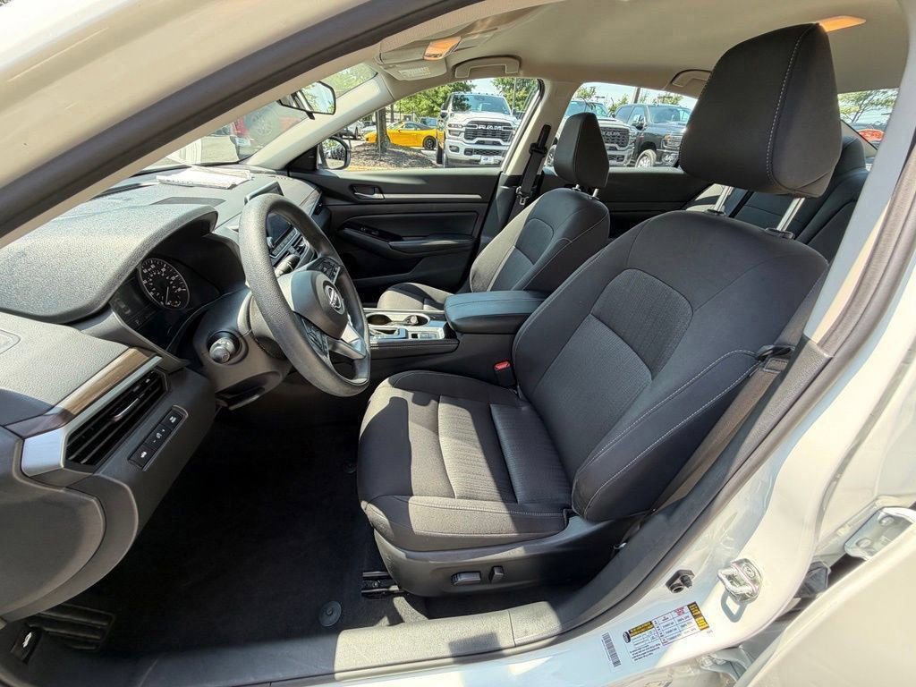 Used 2023 Nissan Altima 2.5 SV AWD/4WD image 21