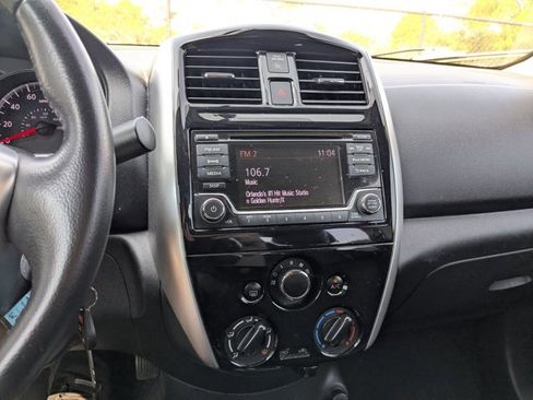 Used 2017 Nissan Versa SV w/ SV Special Edition Package image 10