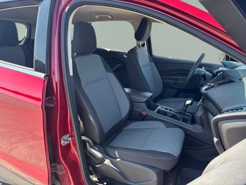 Used 2019 Ford Escape SE FWD image 29