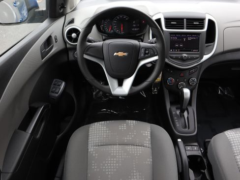 Used 2020 Chevrolet Sonic LS image 29