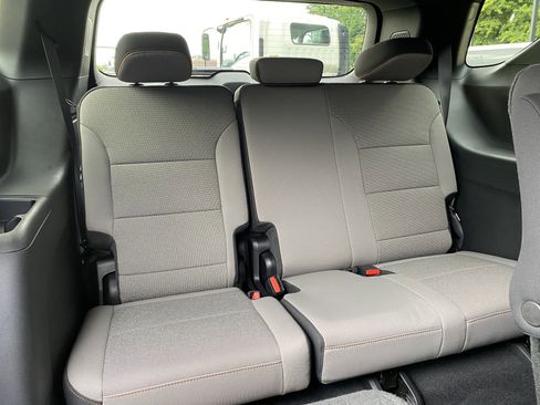 Used 2026 Chevrolet Traverse LT FWD image 37