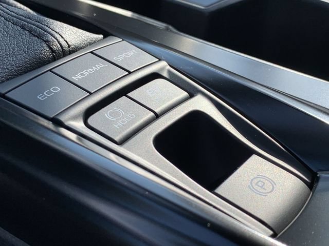 Used 2026 Toyota Camry SE FWD image 28