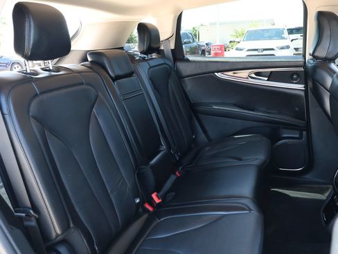 Used 2021 Lincoln Nautilus Reserve FWD image 32