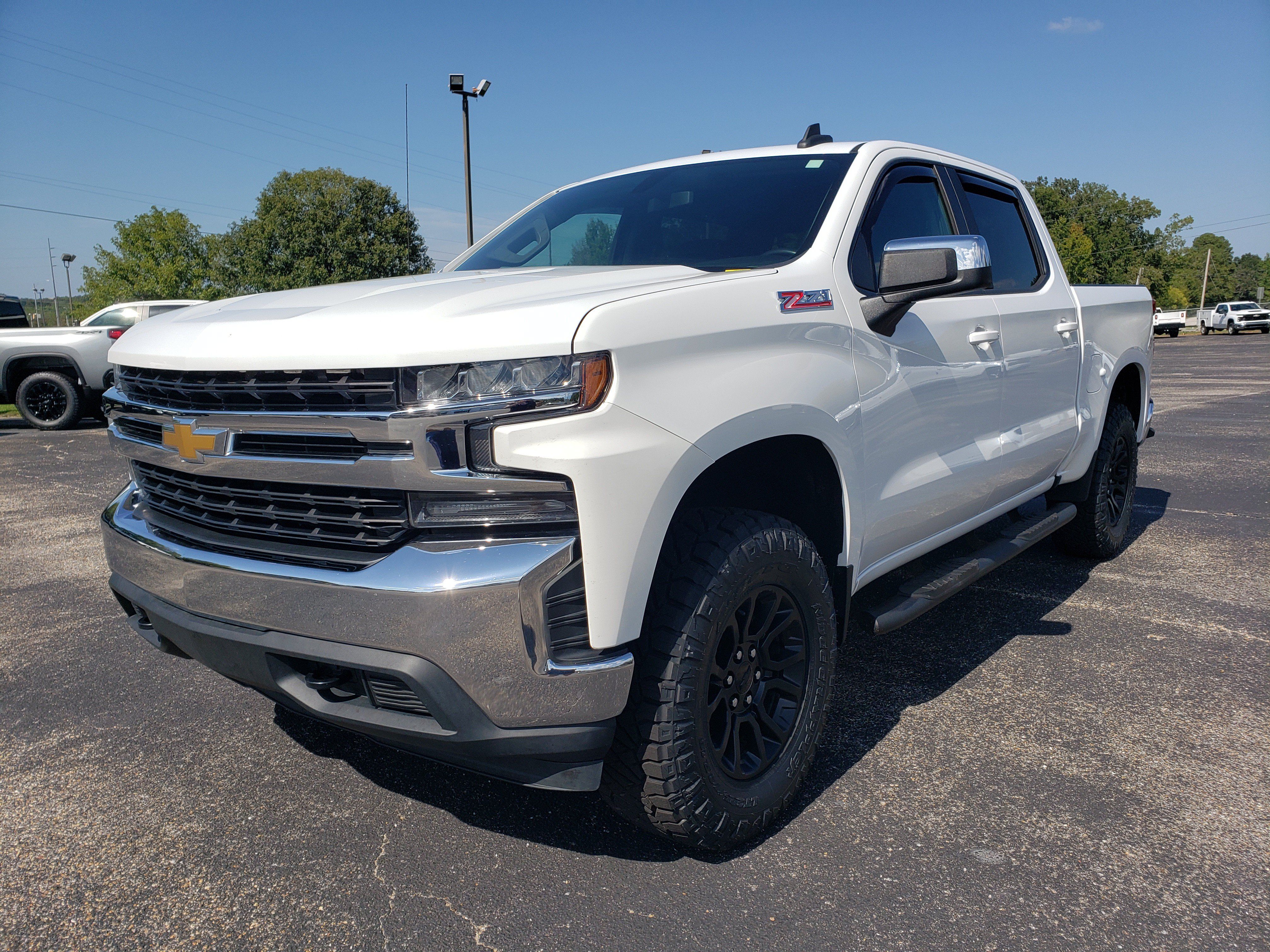 Used 2020 Chevrolet Silverado 1500 LT w/ All-Star Edition AWD/4WD image 2