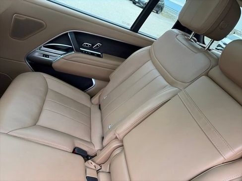Used 2025 Land Rover Range Rover Long Wheelbase SE AWD/4WD image 37