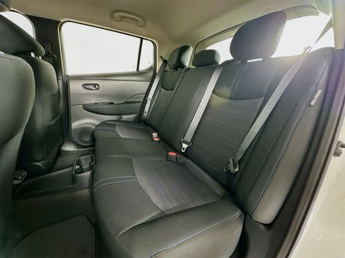 Used 2025 Nissan Leaf SV Plus image 24