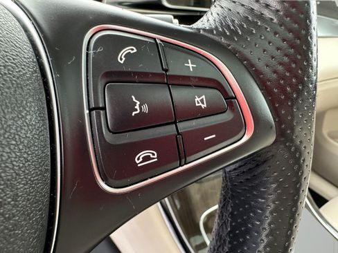 Used 2019 Mercedes-Benz GLC 300 4MATIC image 27