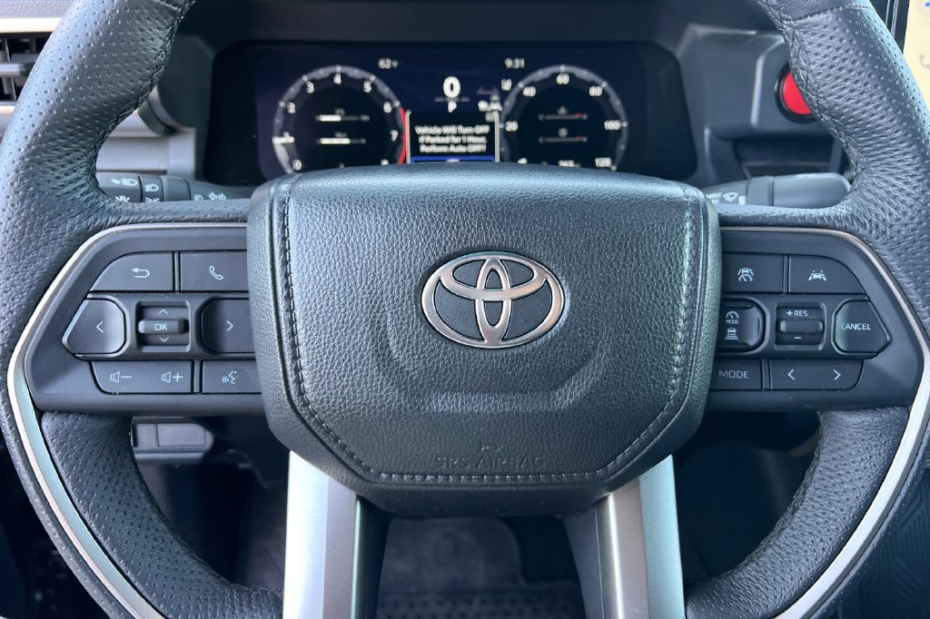 Certified 2025 Toyota Tacoma TRD Off-Road AWD/4WD image 25