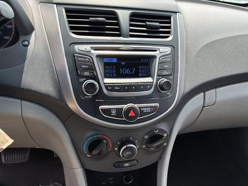 Used 2015 Hyundai Accent GLS FWD image 10