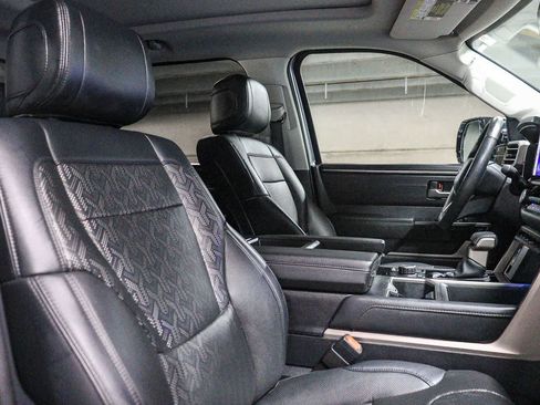 Used 2024 Toyota Tundra Limited AWD/4WD image 19