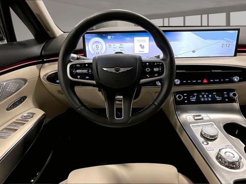 Used 2026 Genesis GV70 2.5T Select image 8