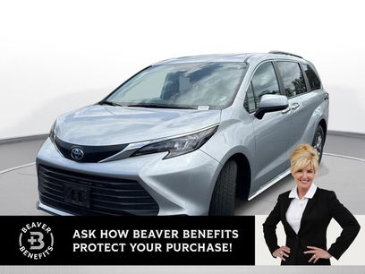 Used 2025 Toyota Sienna XLE