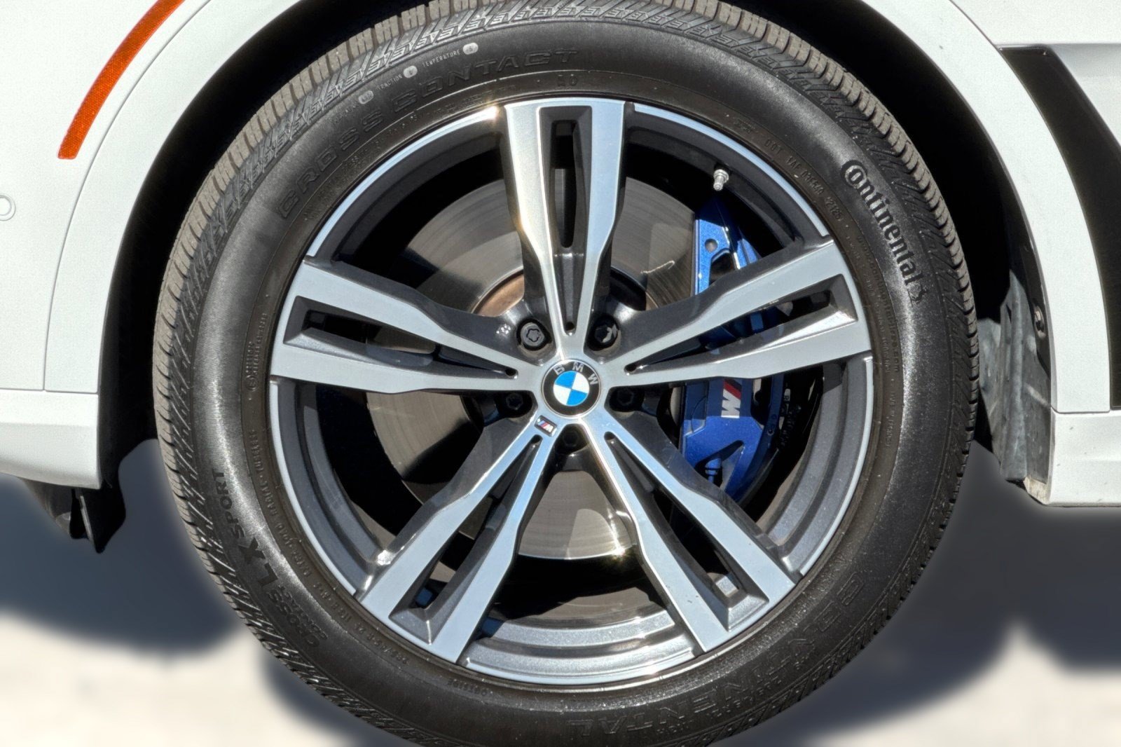 Used 2024 BMW X7 xDrive40i w/ Executive Package AWD/4WD image 13