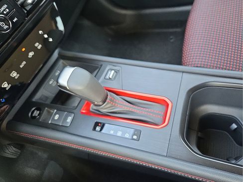 New 2026 Nissan Kicks SR FWD image 25