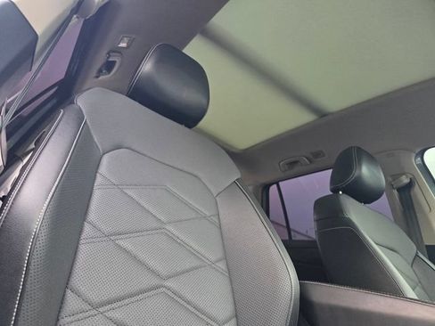 Used 2024 Volkswagen Atlas SE FWD image 23