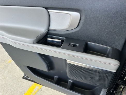 Certified 2025 Ford Expedition Max Active image 37