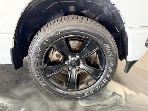 Used 2023 RAM 1500 Big Horn AWD/4WD image 24