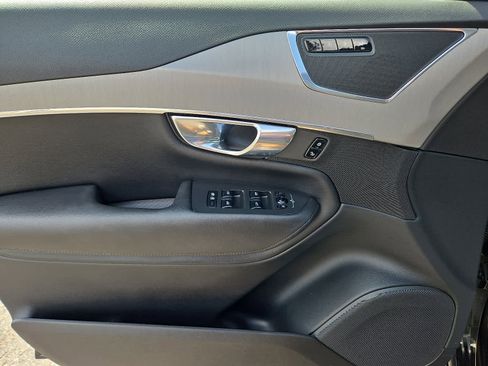 Used 2025 Volvo XC90 B5 Core image 15