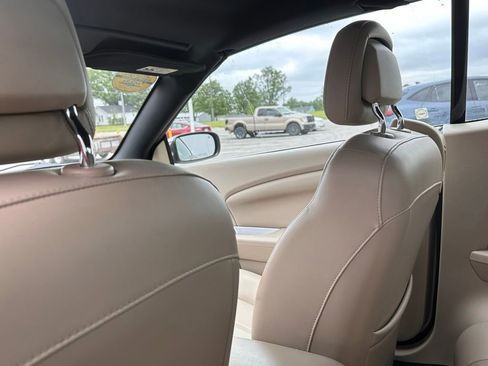 Used 2014 Chrysler 200 Limited FWD image 12