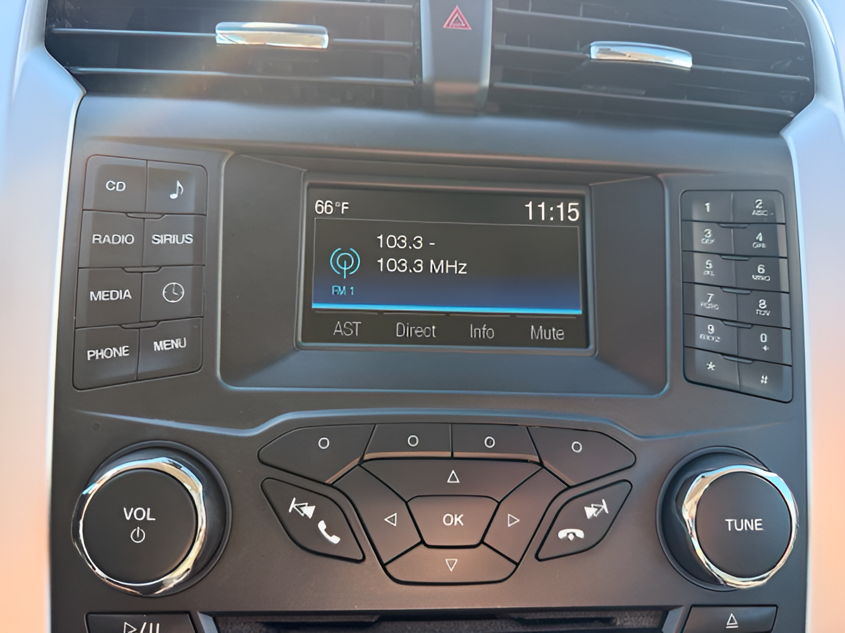 Used 2016 Ford Fusion SE FWD image 16