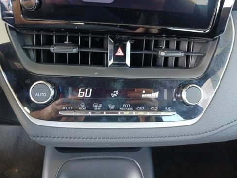 Used 2023 Toyota Corolla SE image 15