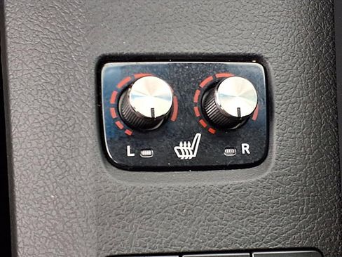 Used 2018 Toyota Avalon XLE image 20