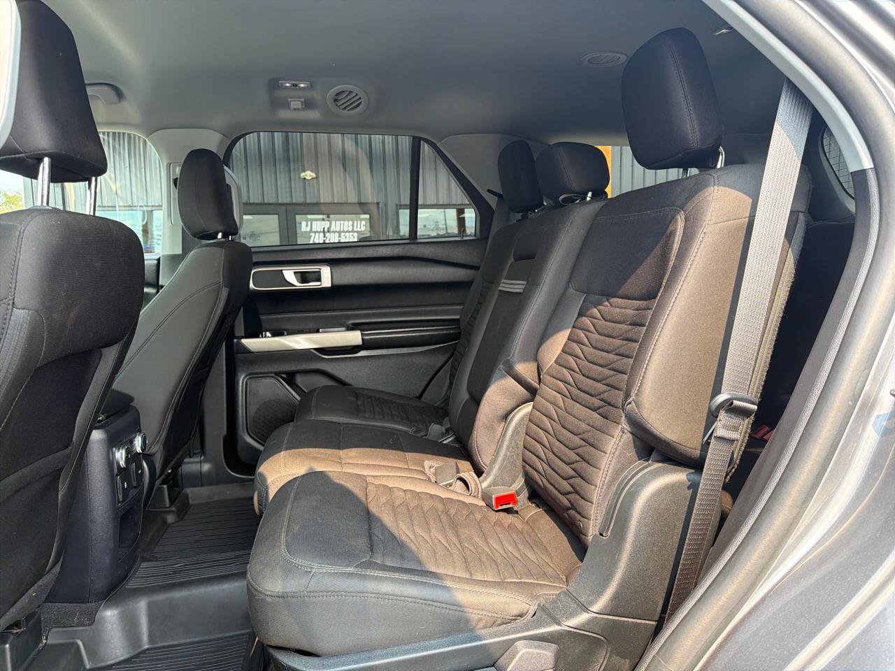 Used 2021 Ford Explorer XLT AWD/4WD image 15