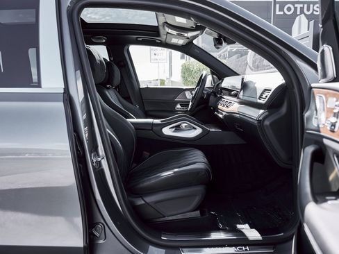 Used 2025 Mercedes-Benz Maybach GLS 600 Maybach GLS 600 image 26