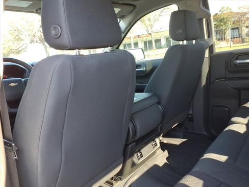 Used 2021 Chevrolet Silverado 1500 Custom w/ LPO, Dark Essentials Package image 21