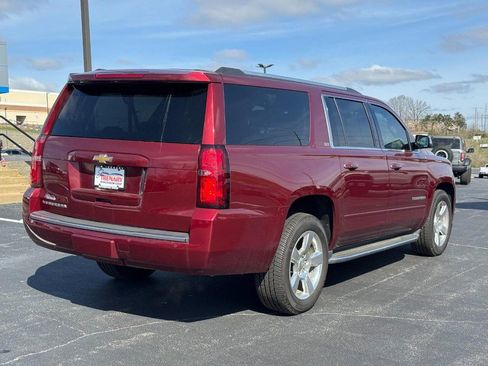 Used 2016 Chevrolet Suburban LTZ image 3