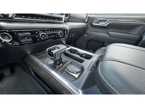 Certified 2024 Chevrolet Silverado 1500 LTZ w/ LTZ Premium Package AWD/4WD image 20