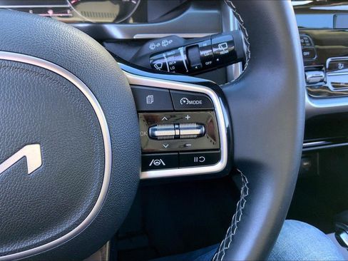 Used 2023 Kia Sorento S w/ Panoramic Sunroof Package image 17