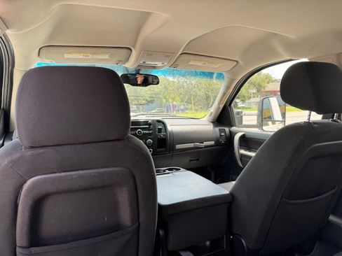 Used 2010 Chevrolet Silverado 2500 LT image 17