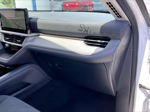 Certified 2025 Ford Explorer Active RWD image 15