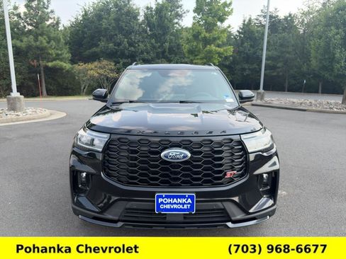 Used 2025 Ford Explorer ST AWD/4WD image 2