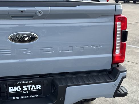 New 2026 Ford F250 Lariat w/ Black Appearance Package AWD/4WD image 10