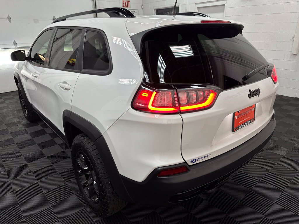 Used 2022 Jeep Cherokee Latitude AWD/4WD image 7