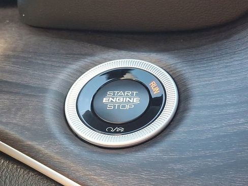 New 2025 Jeep Grand Cherokee Limited w/ MOPAR Finishing Package image 17