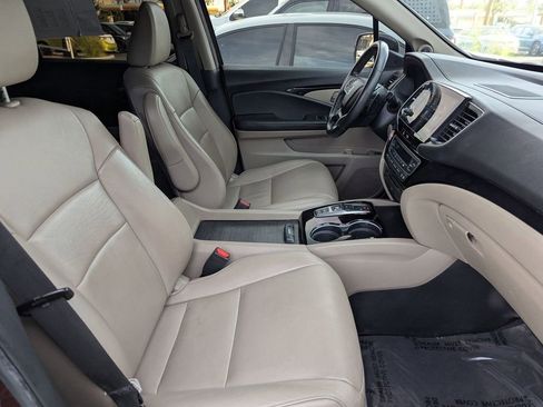Used 2021 Honda Pilot Touring image 22