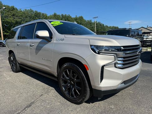 Used 2021 Chevrolet Suburban High Country AWD/4WD image 17