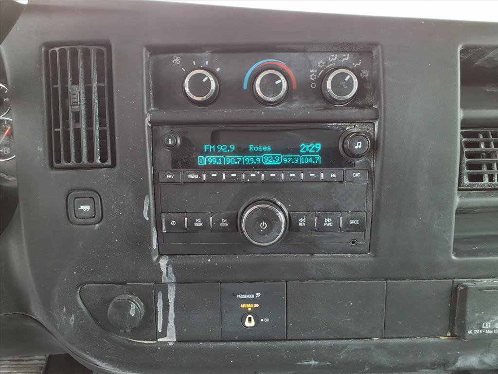 Used 2016 Chevrolet Express 3500 RWD image 19