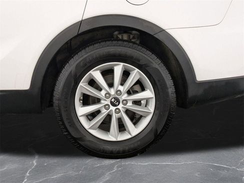 Used 2020 Kia Sorento LX image 30