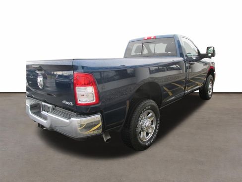 Used 2024 RAM 2500 Tradesman w/ Chrome Appearance Group image 5