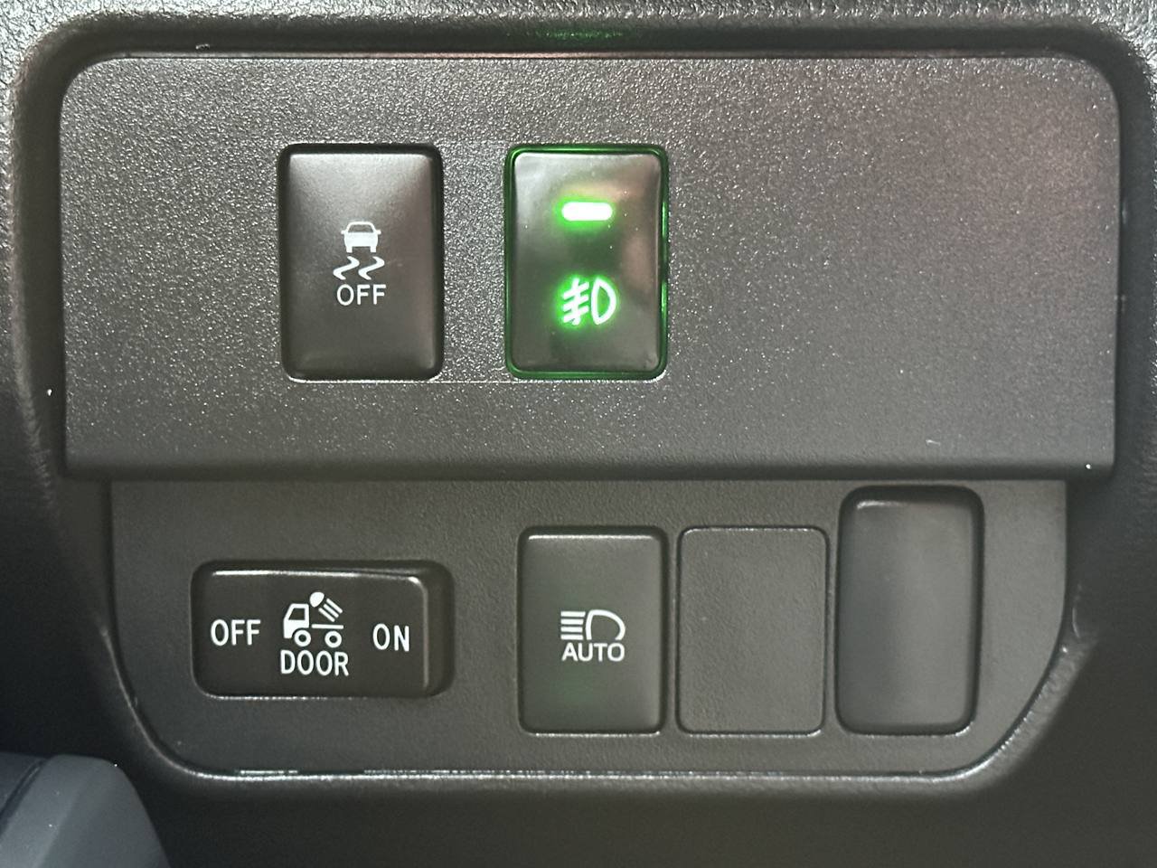 Used 2023 Toyota Tacoma SR AWD/4WD image 42