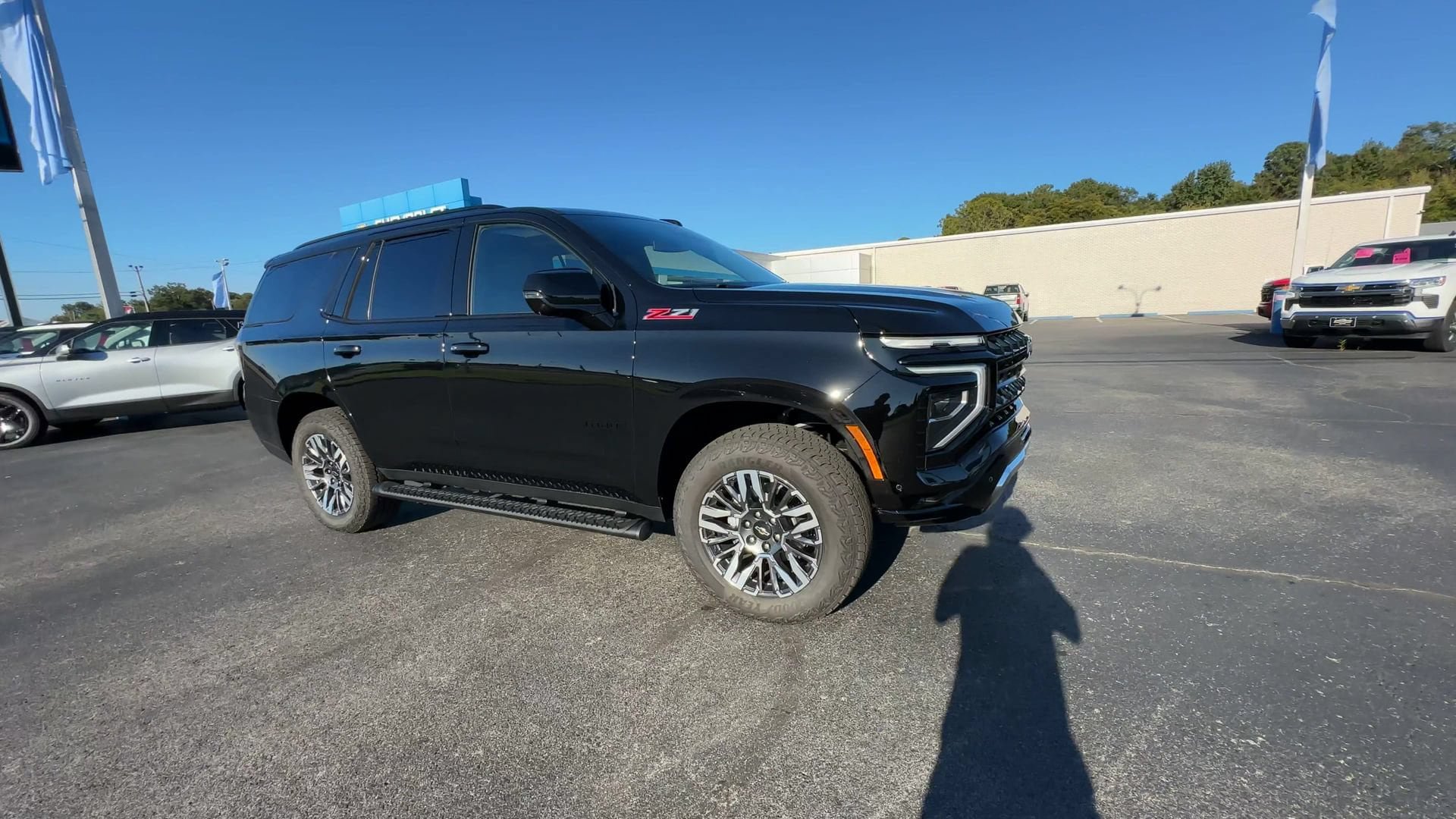 New 2026 Chevrolet Tahoe Z71 w/ Comfort Package AWD/4WD image 2
