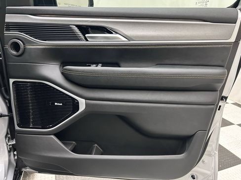 New 2026 Jeep Grand Wagoneer L 4WD image 18