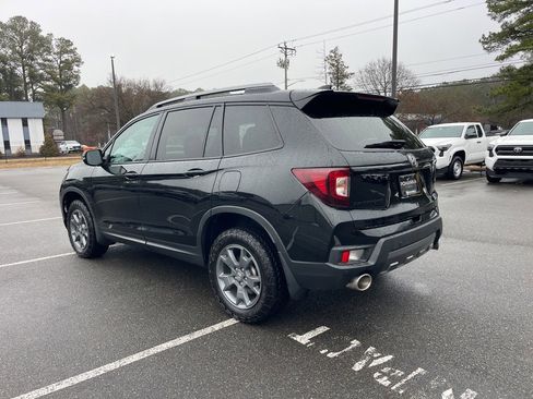 Certified 2025 Honda Passport TrailSport image 11